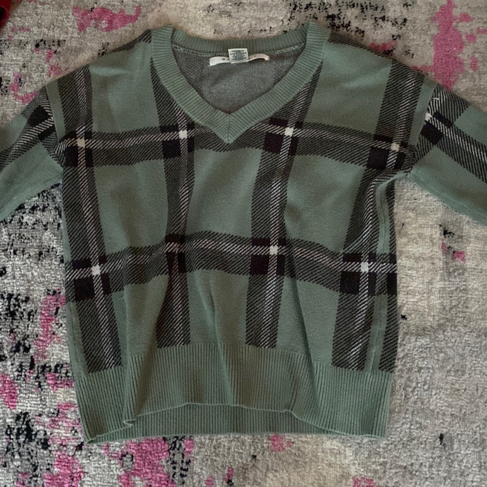 plaid V neck sweater